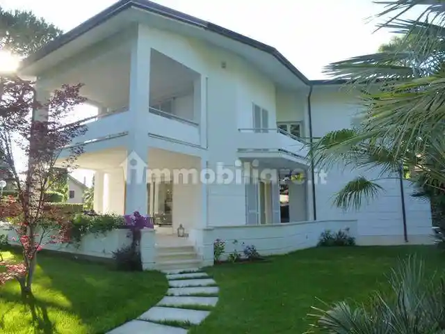 Villa in affitto a Forte dei Marmi
