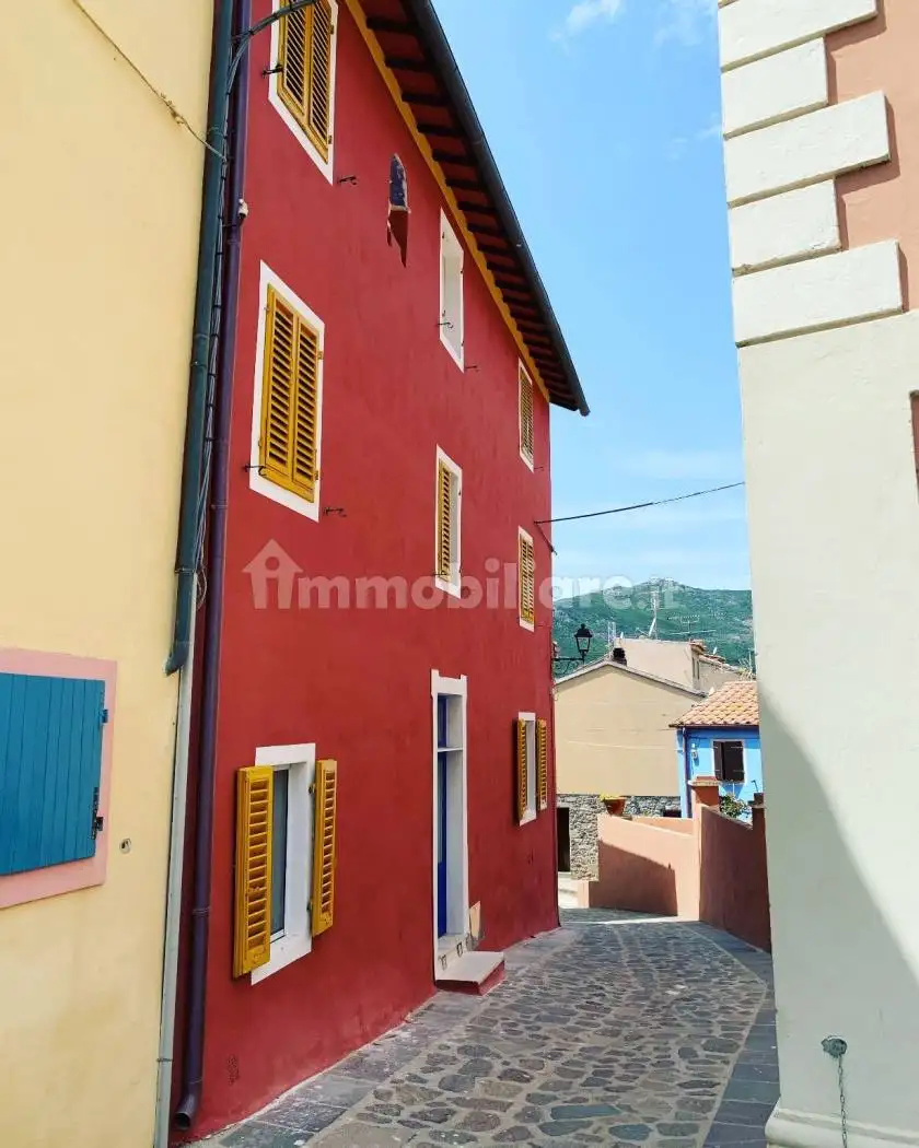 Trilocale via Carlo Alberto 88, Centro, Capraia Isola