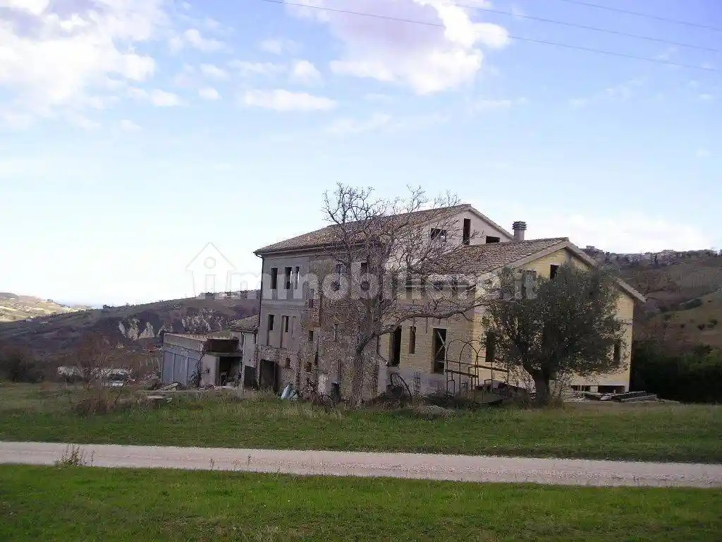 Rustico - Casale in vendita a Acquaviva Picena