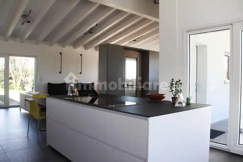 Villa in vendita a Sassofeltrio