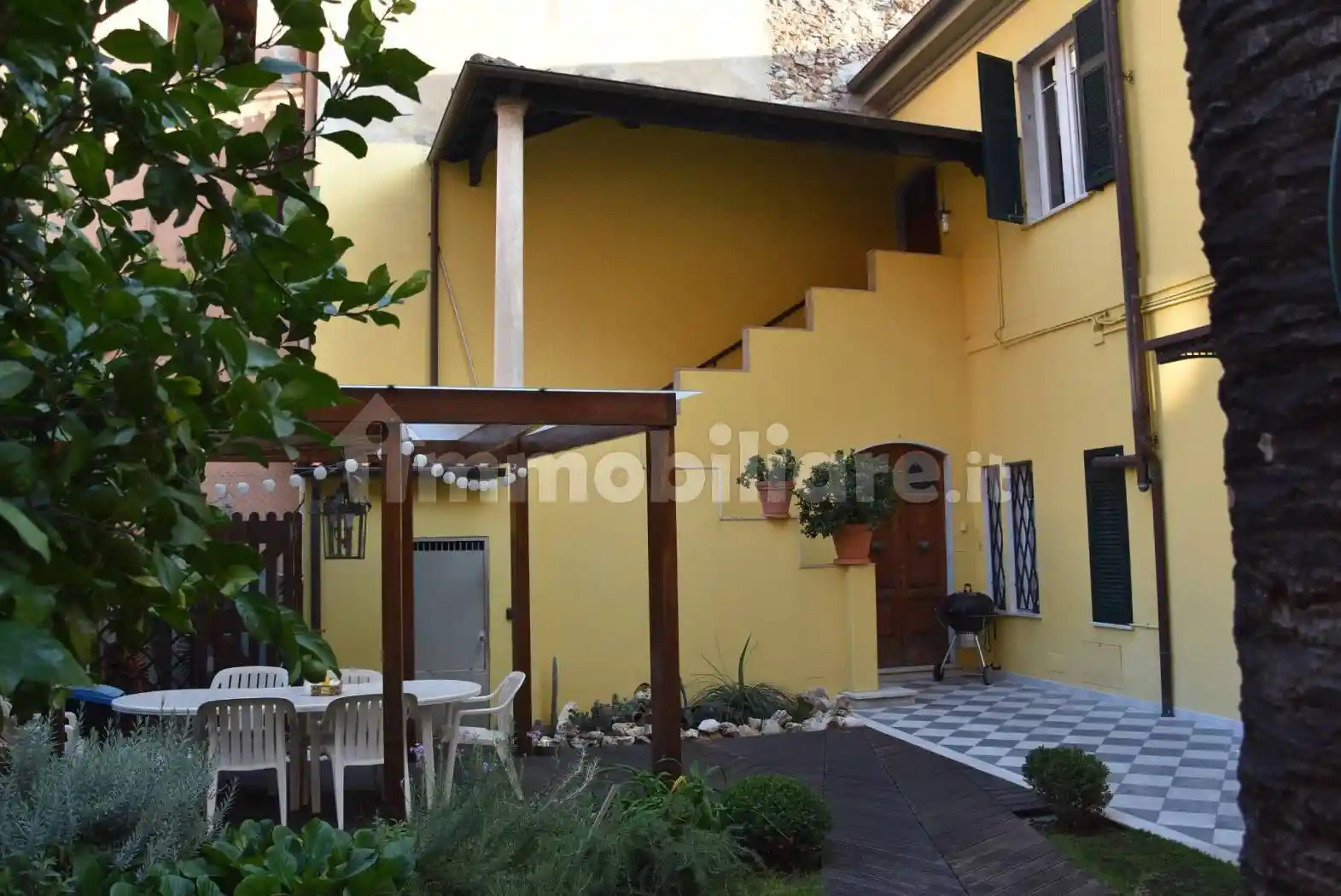 Appartamento in vendita a Massa