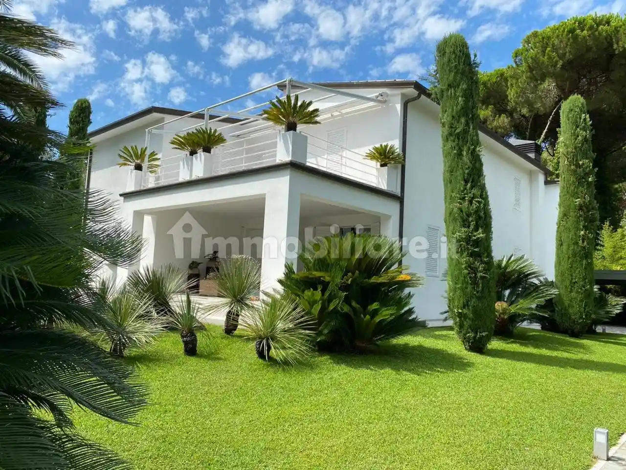 Villa in vendita a Forte dei Marmi