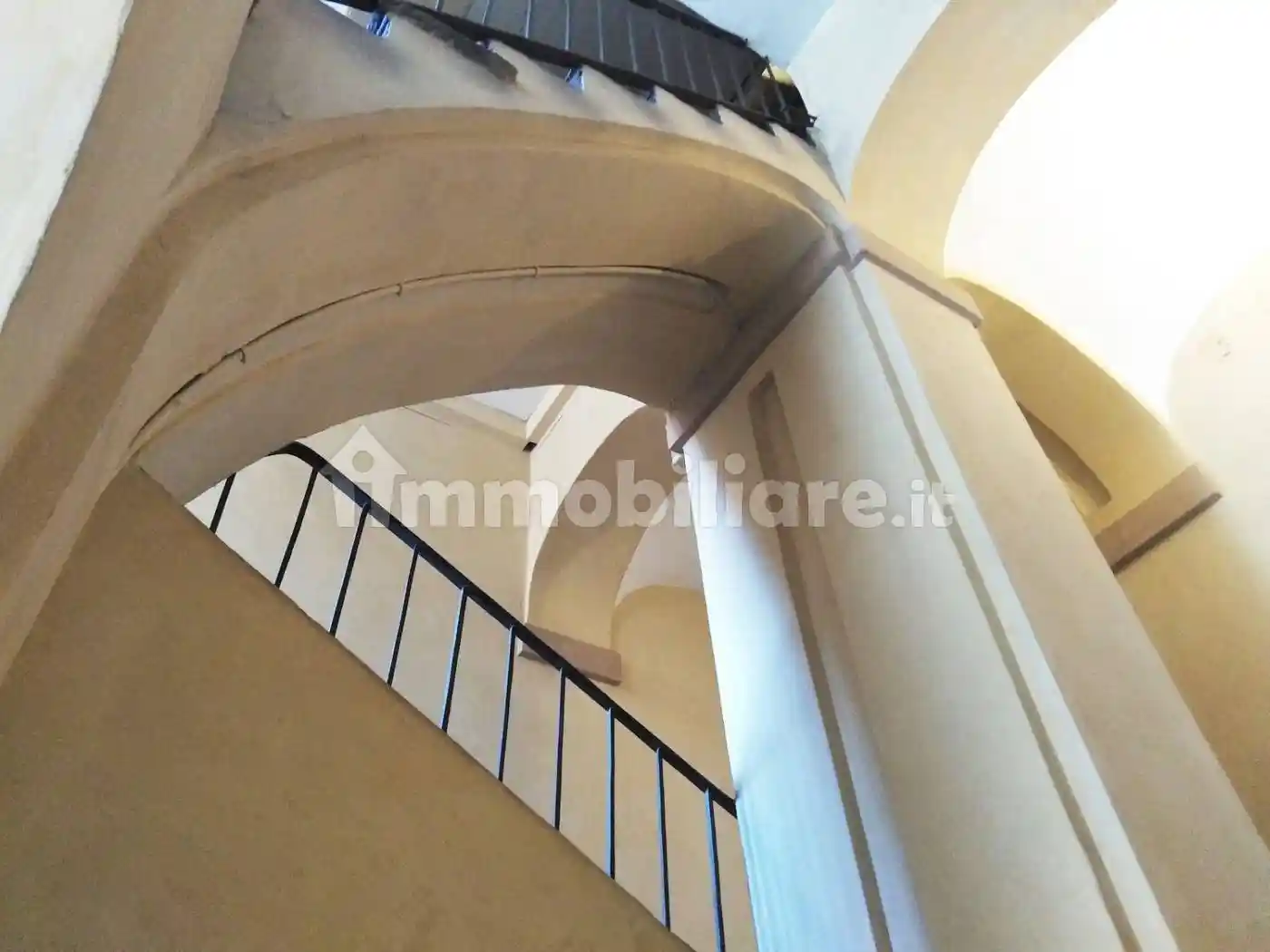 Palazzo - Edificio in vendita a Reggio Emilia