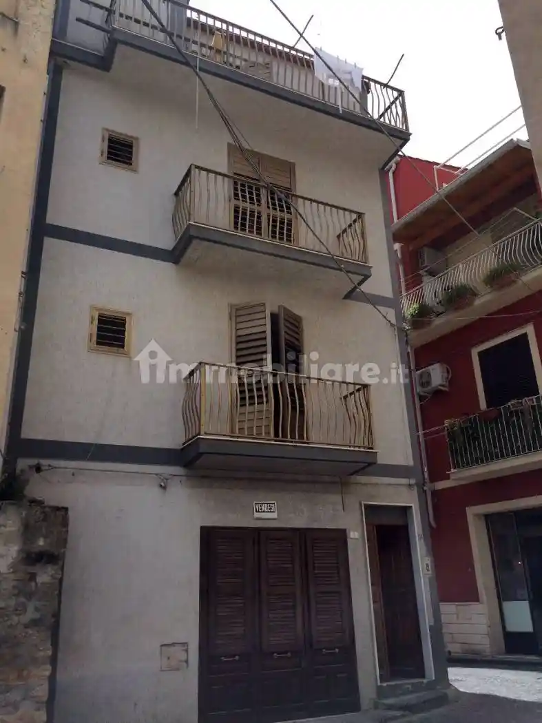 Casa indipendente in vendita a Butera