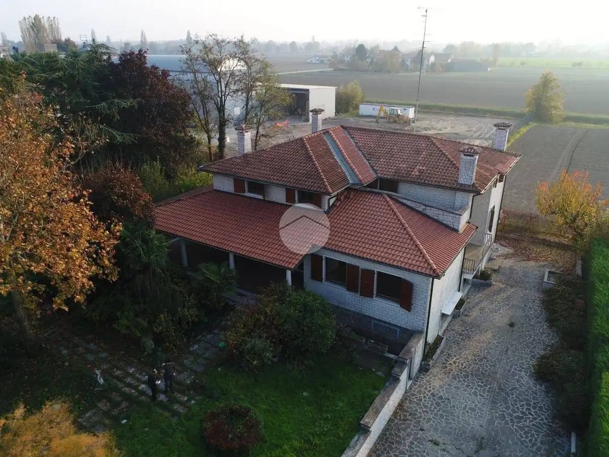 Villa in vendita a San Giorgio Bigarello