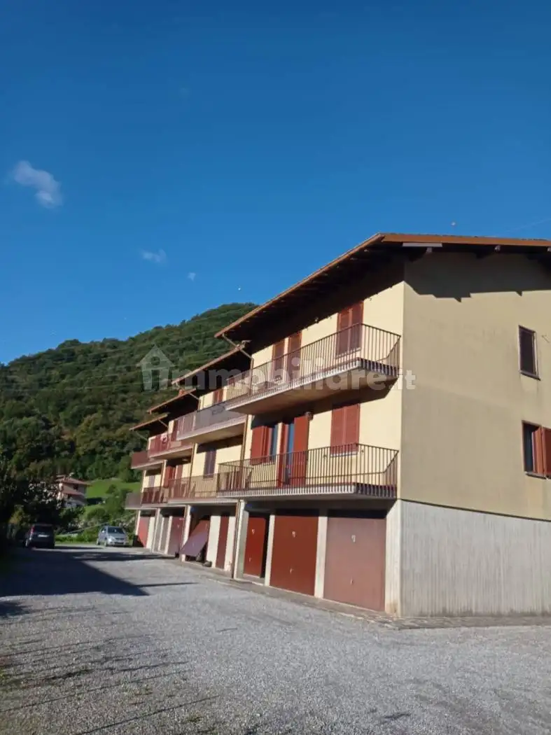 Appartamento in vendita a Camerata Cornello