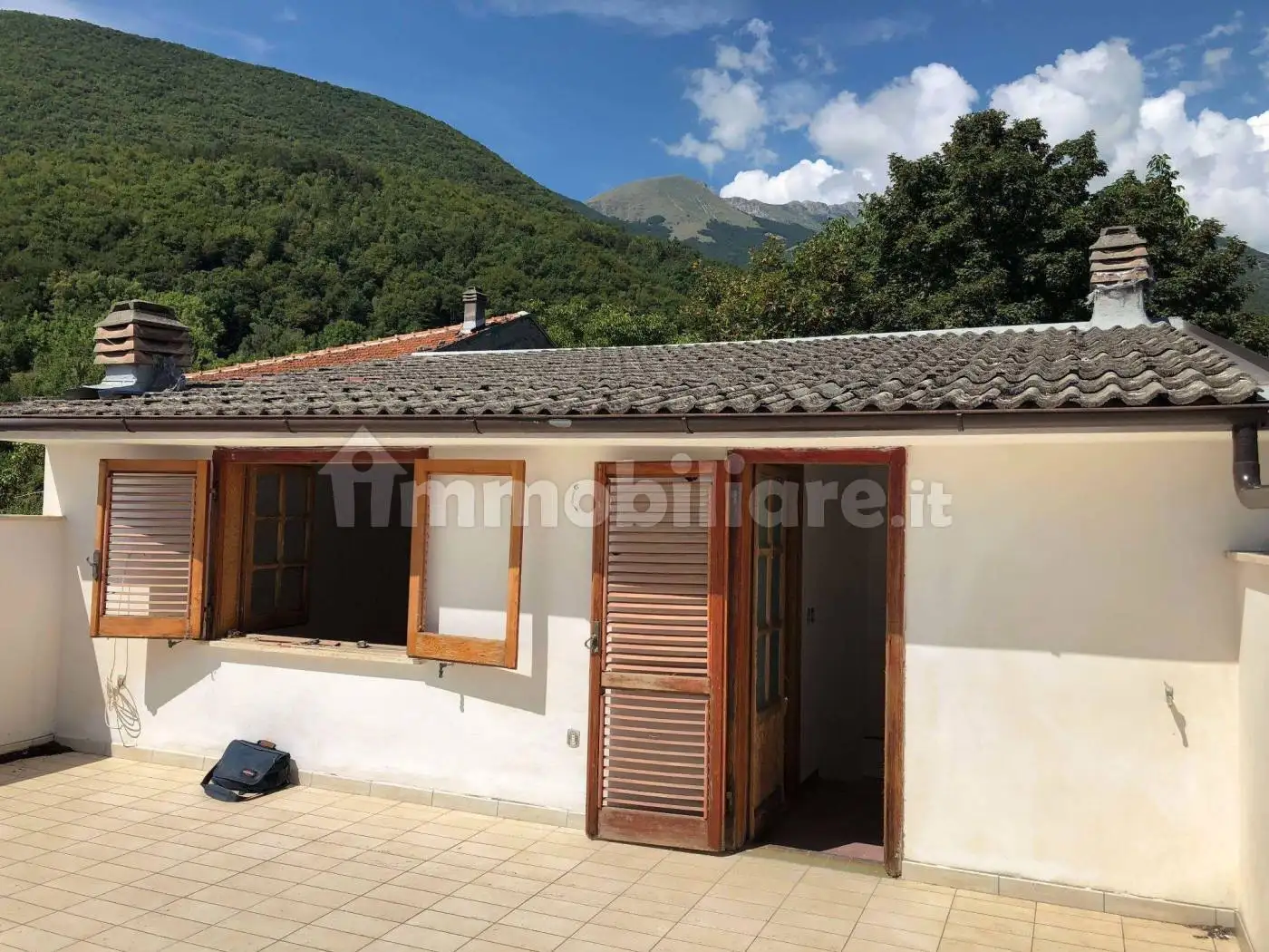 Casa indipendente in vendita a Gagliano Aterno