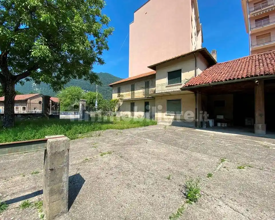 Casa indipendente in vendita a Canzo