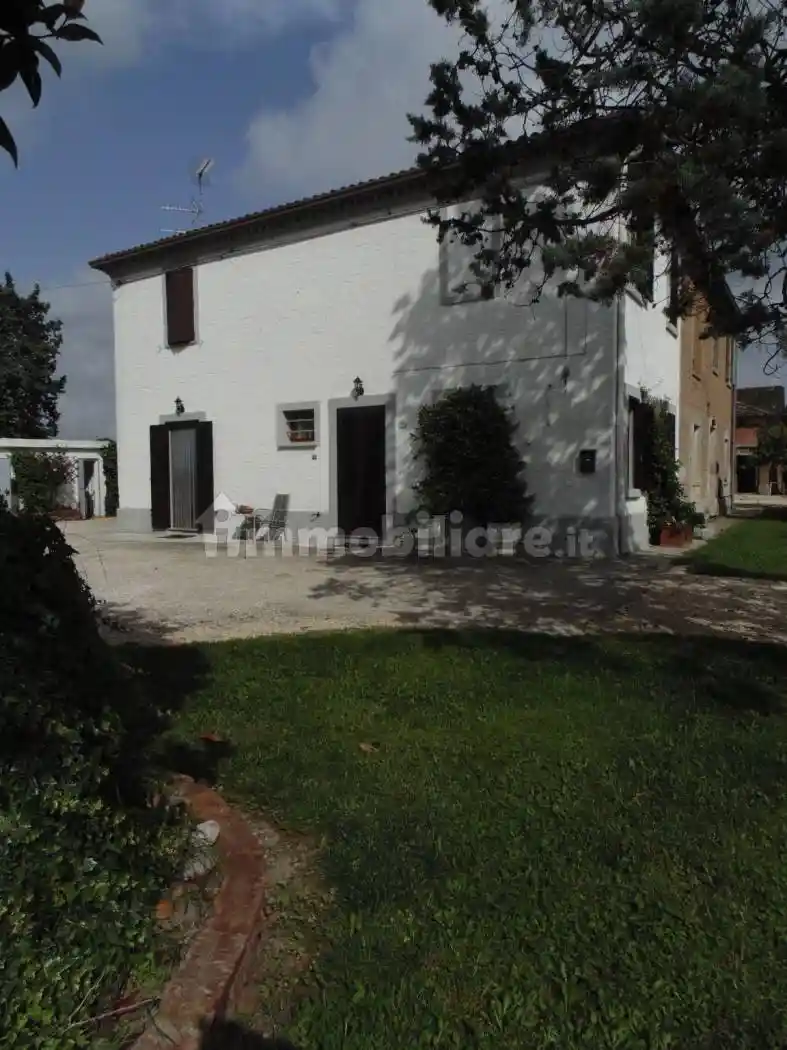 Rustico - Casale in vendita a Ostellato