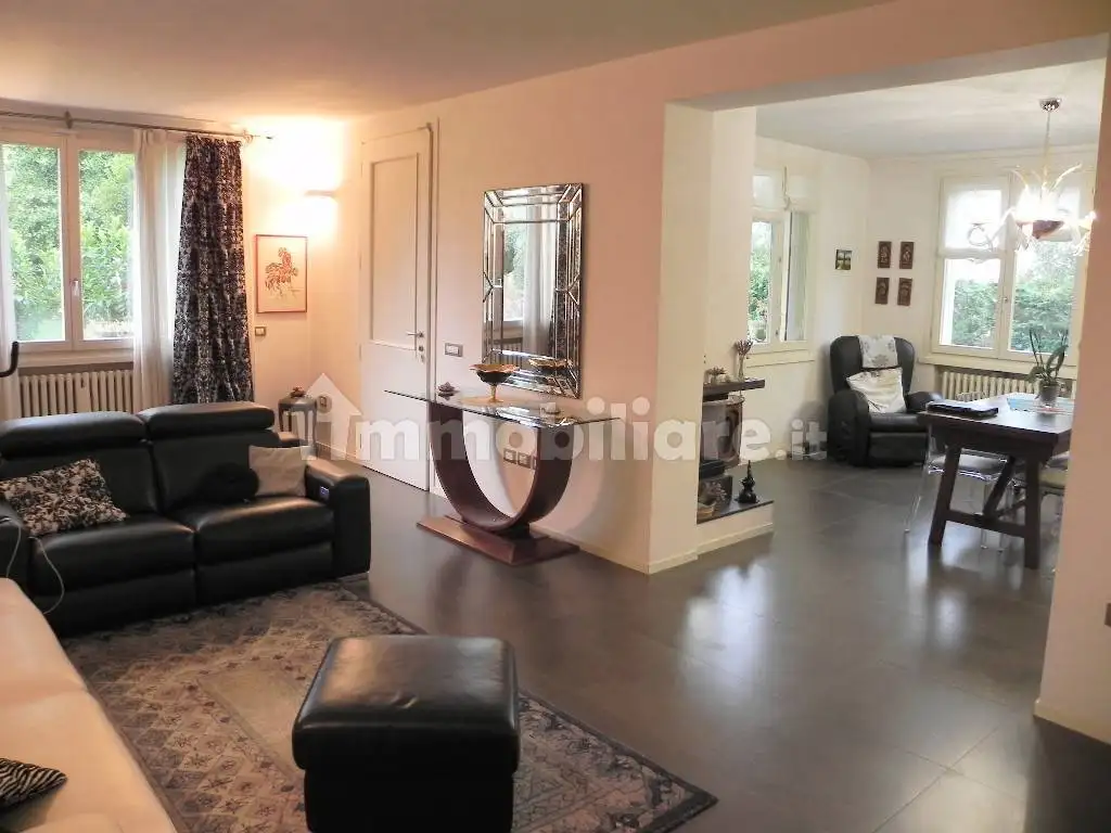 Villa in vendita a Forlì