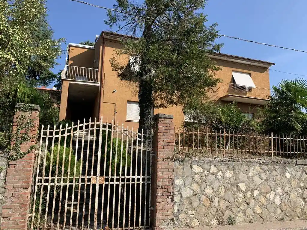 Villa in vendita a Cortona