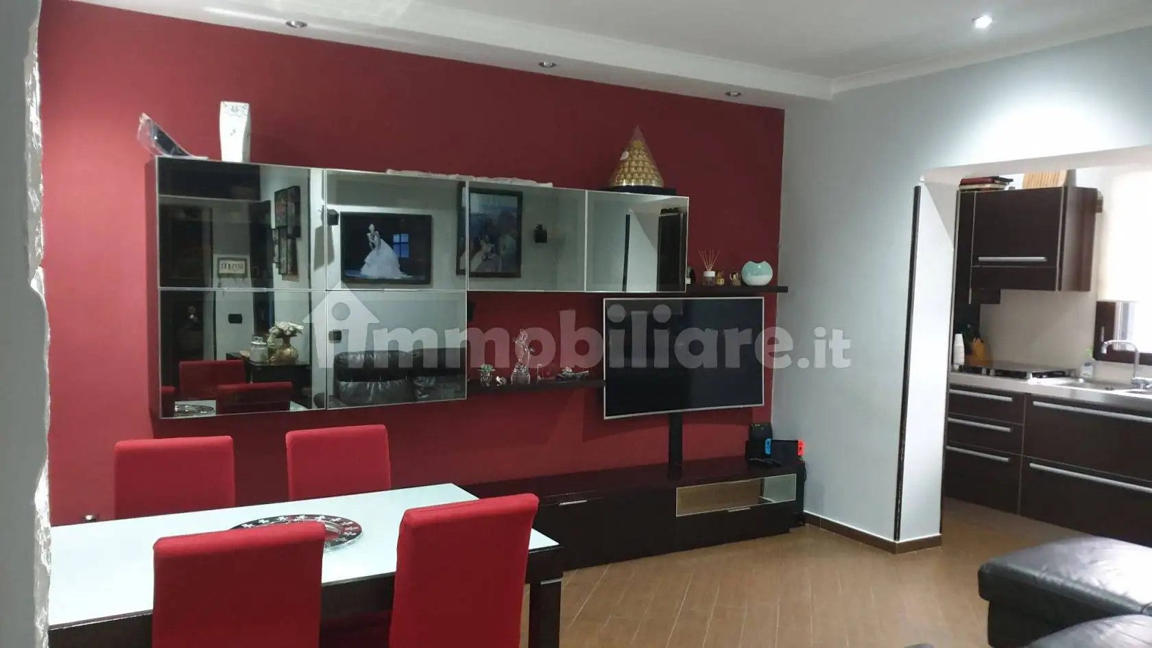 Appartamento in vendita a Napoli