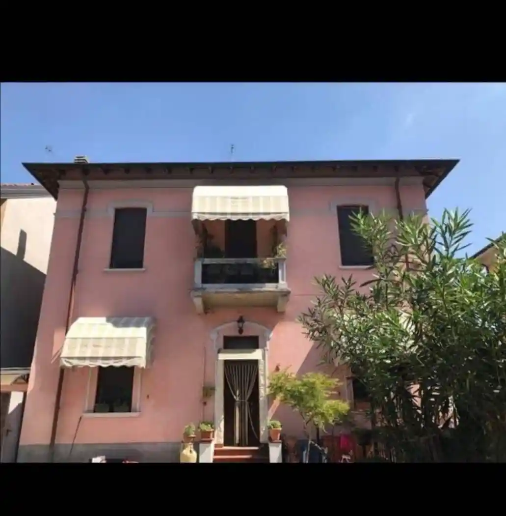 Villa in vendita a Busto Arsizio