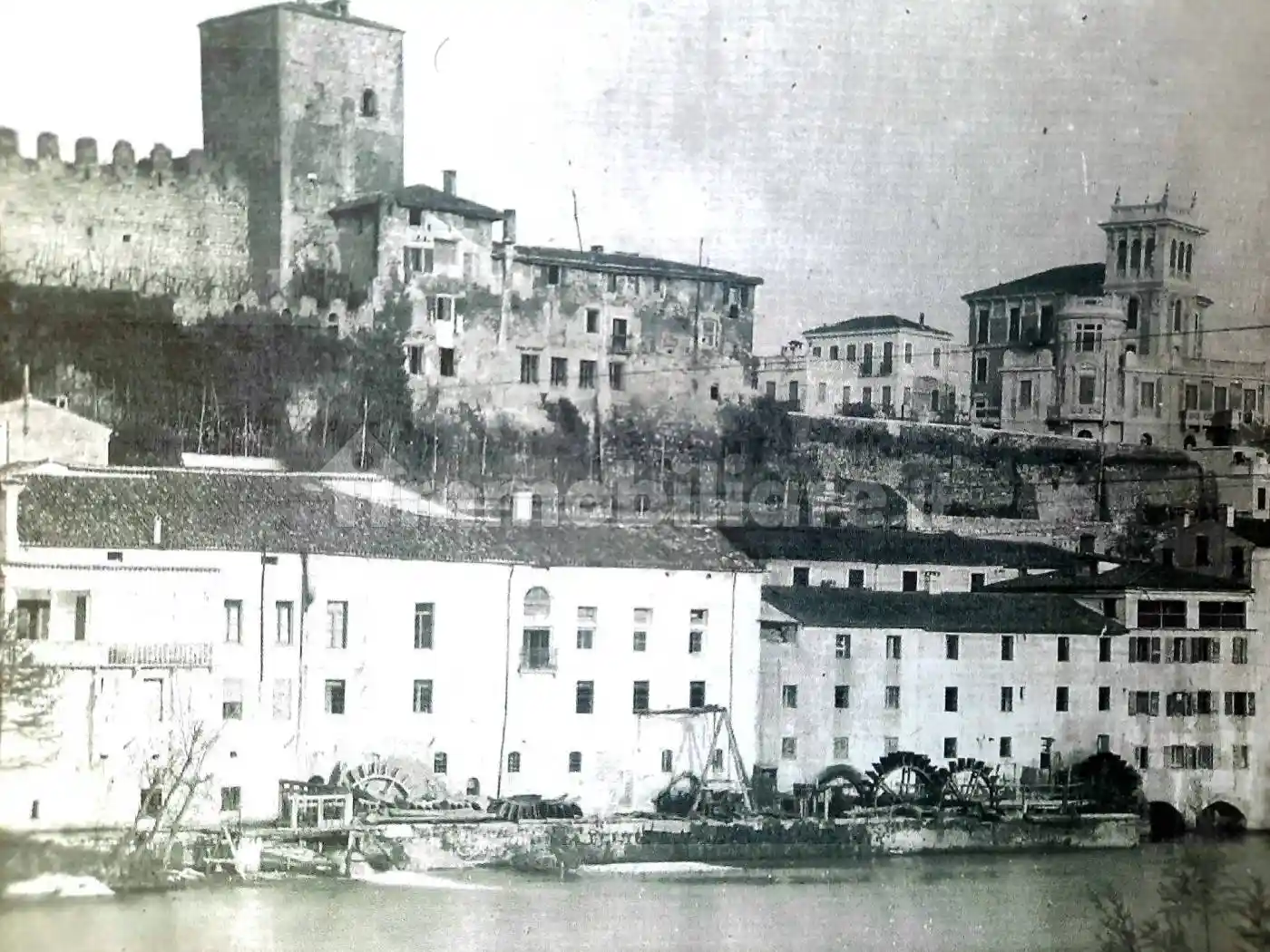 Palazzo - Edificio in affitto a Bassano del Grappa
