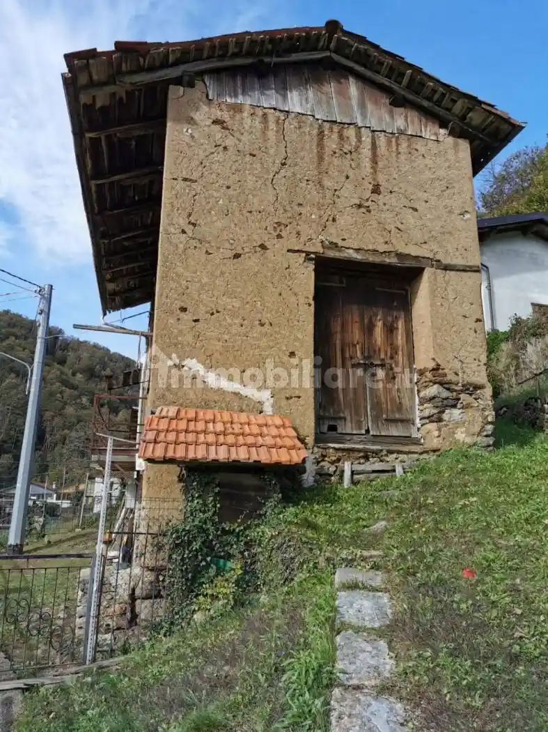 Cascina frazione Pian della Valle, Civiasco - foto 2