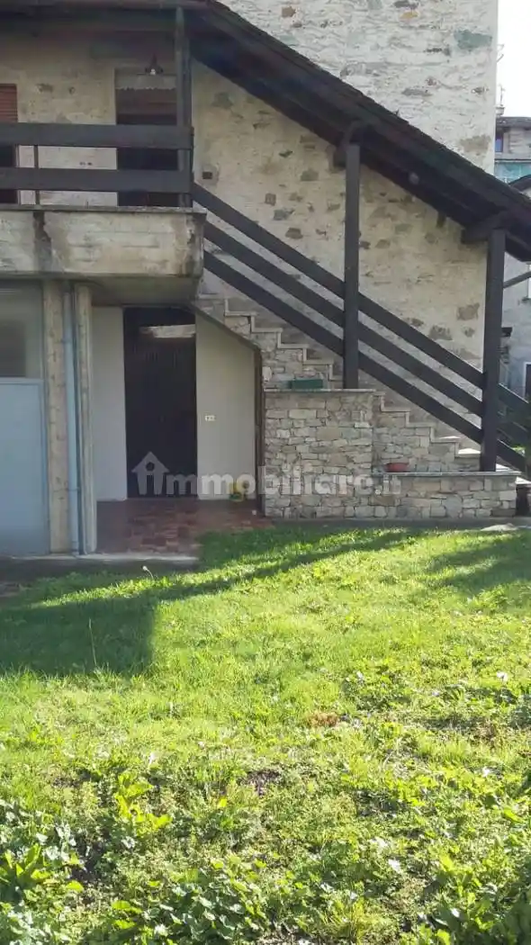 Villa in vendita a Sondrio