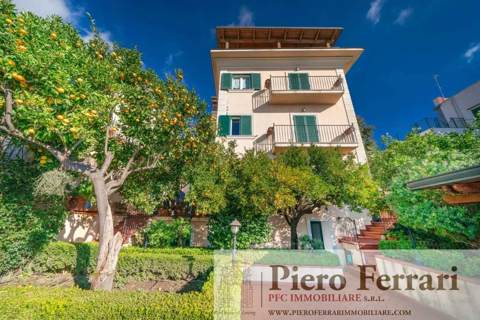 Villa in vendita a Napoli