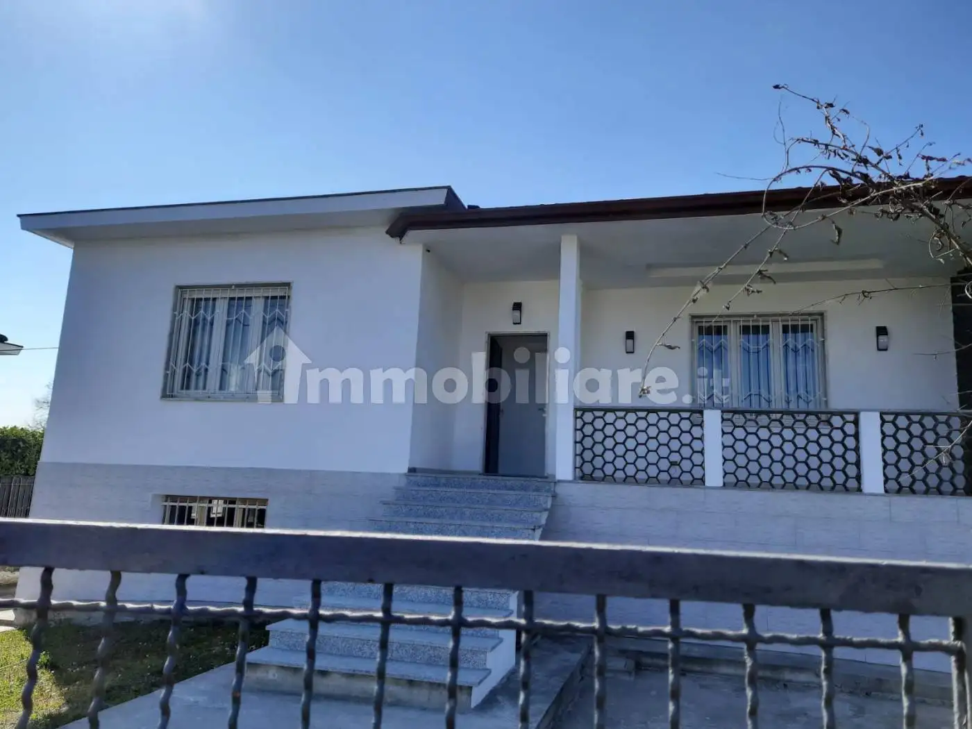 Villa in vendita a Mezzanino