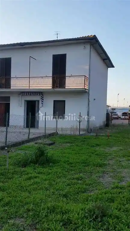 Terratetto unifamiliare Borgo Carso centro via Sallustio, Borgo Carso, Latina - foto 2