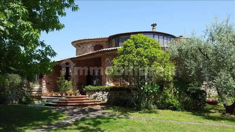 Villa in vendita a Sovicille