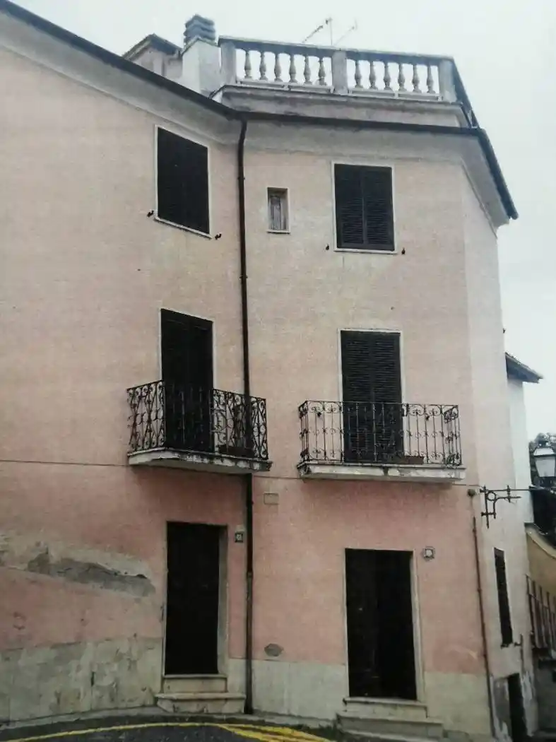 Palazzo - Edificio in vendita a Poggio Nativo
