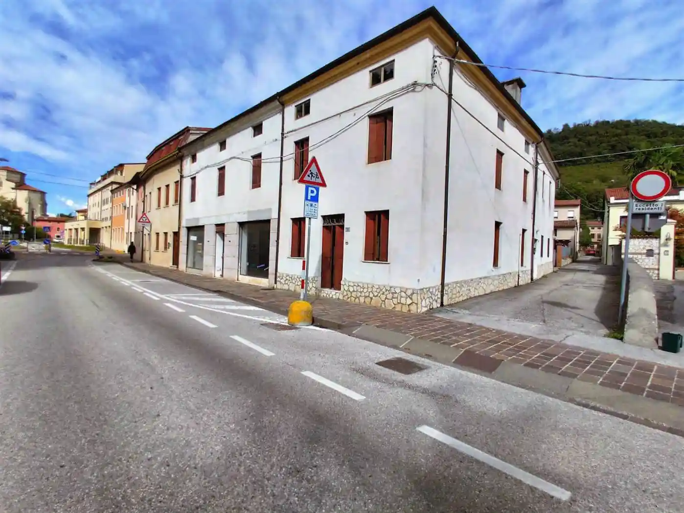 Palazzo - Edificio in vendita a Montecchio Maggiore