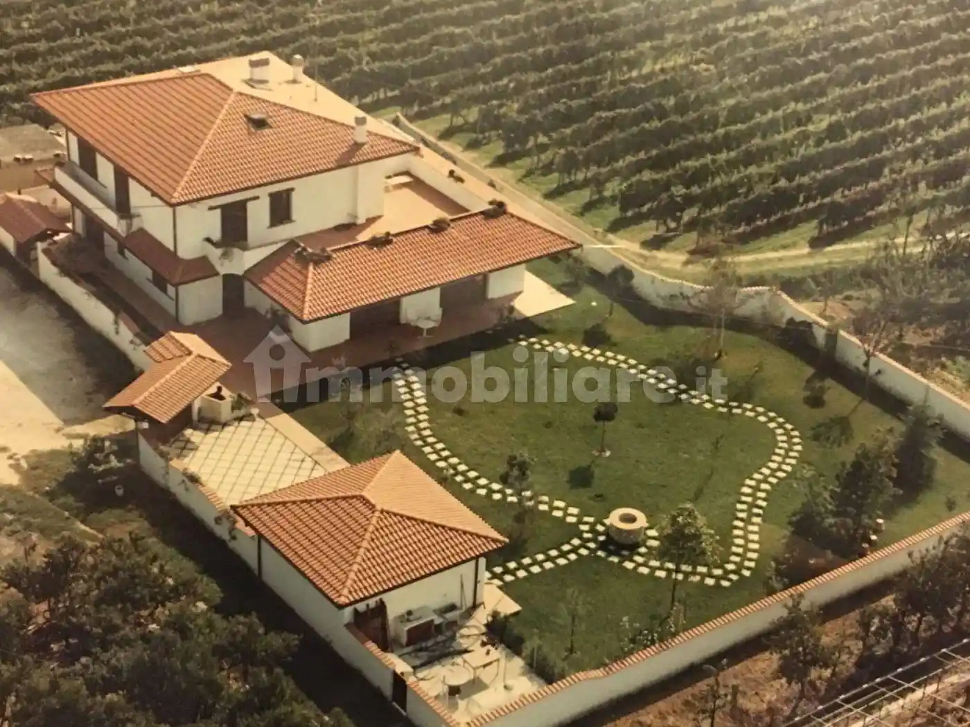 Villa in vendita a Massa e Cozzile