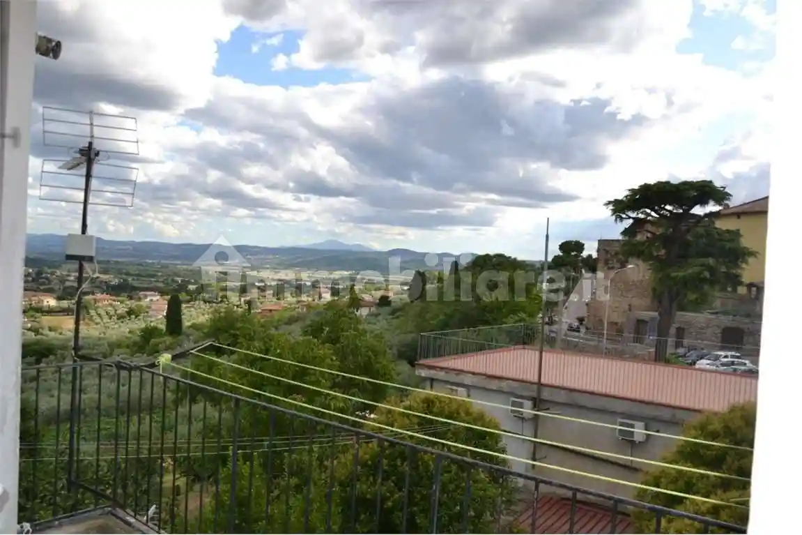 Appartamento in vendita a Lucignano