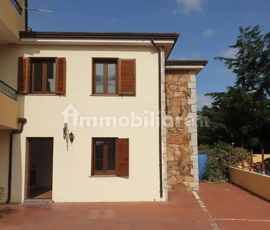 Appartamento in vendita a Posada