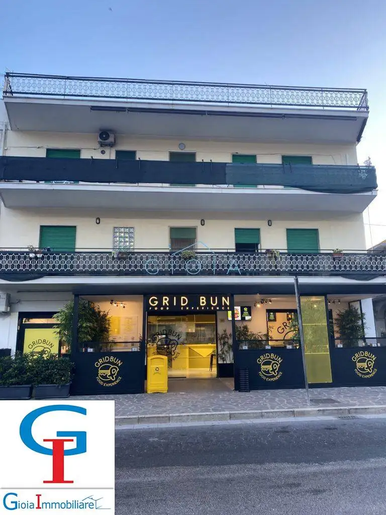 Palazzo - Edificio in vendita a Mondragone