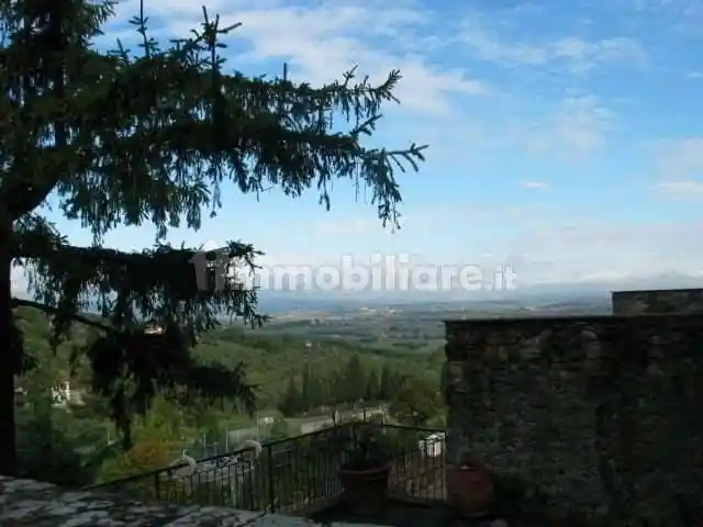 Appartamento in vendita a Lucignano