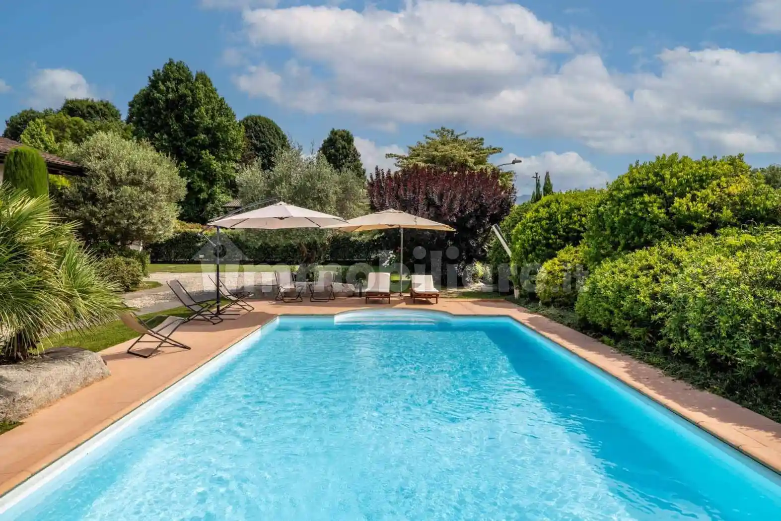 Villa in affitto a Brebbia