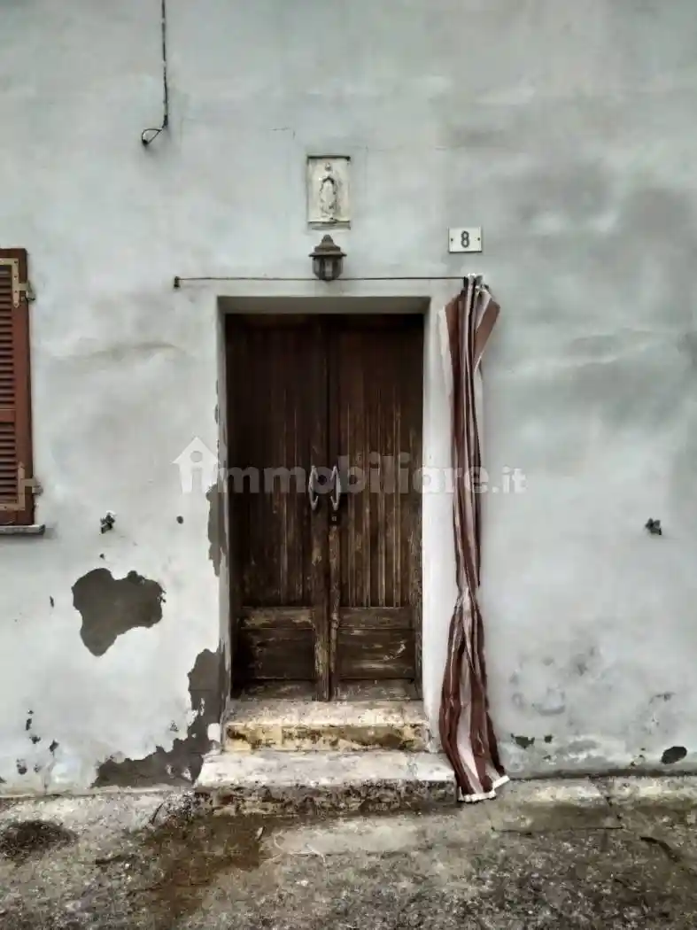 Casa indipendente in vendita a Castelvetro Piacentino