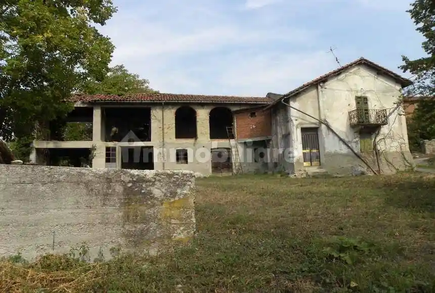 Rustico - Casale in vendita a Spigno Monferrato