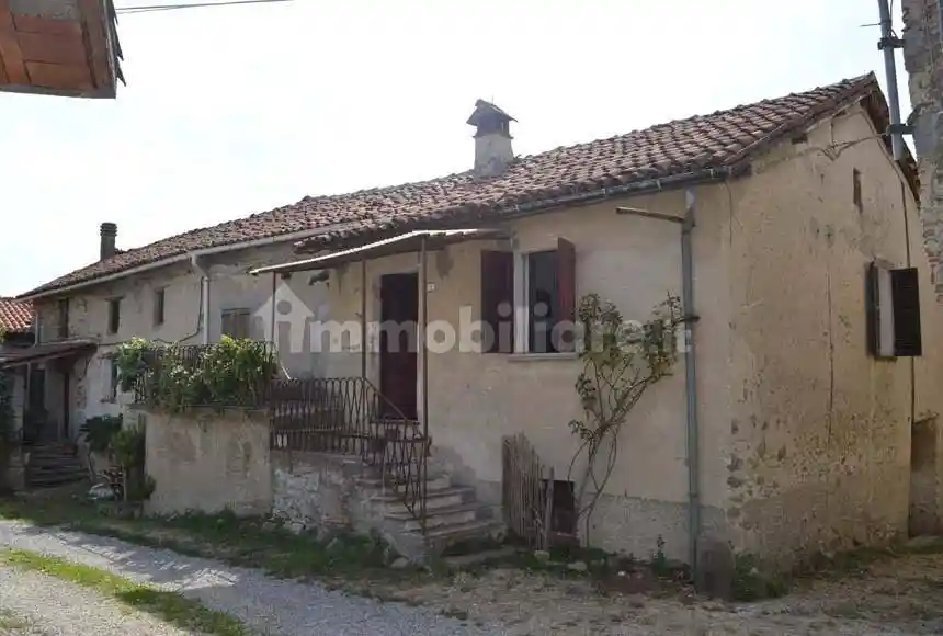 Casa indipendente in vendita a Cairo Montenotte