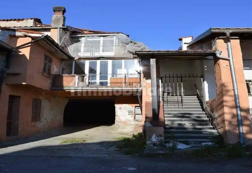 Casa indipendente in vendita a Cairo Montenotte