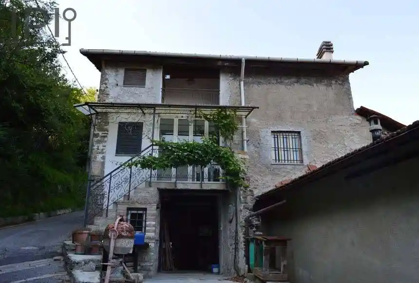 Casa indipendente in vendita a Cengio