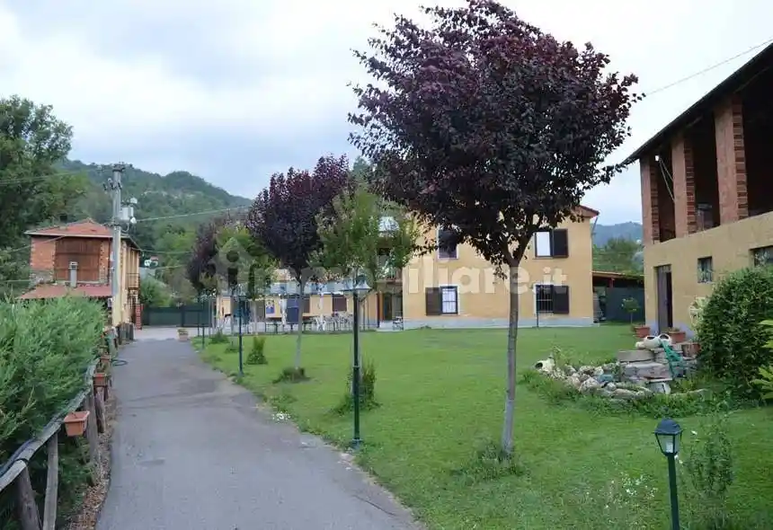 Villa in vendita a Piana Crixia