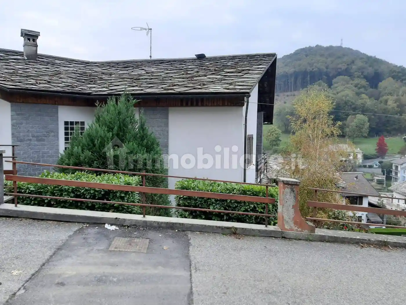 Palazzo - Edificio in vendita a Brosso