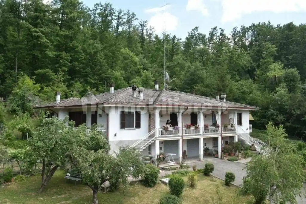 Villa in vendita a Farini