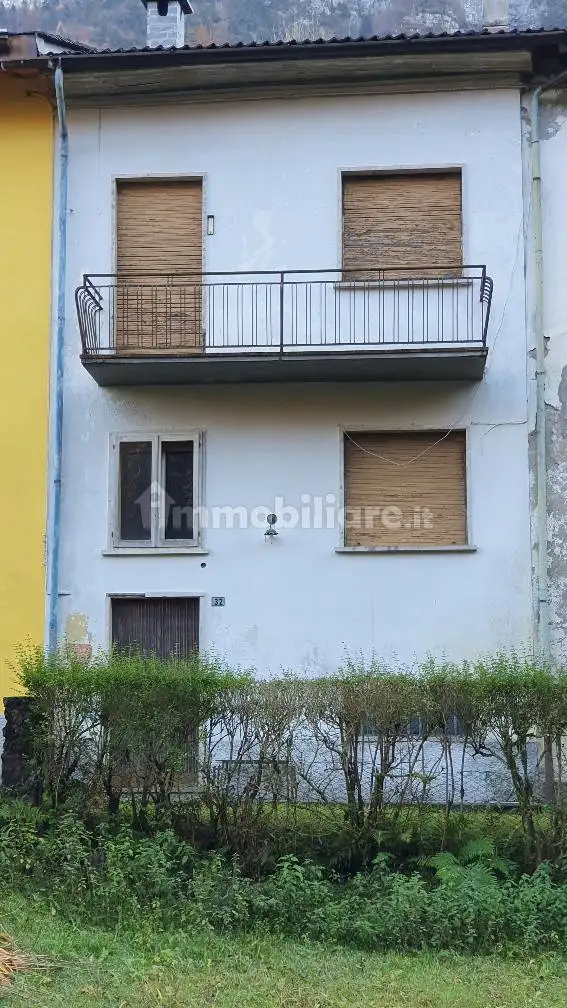 Rustico - Casale in vendita a Lenna