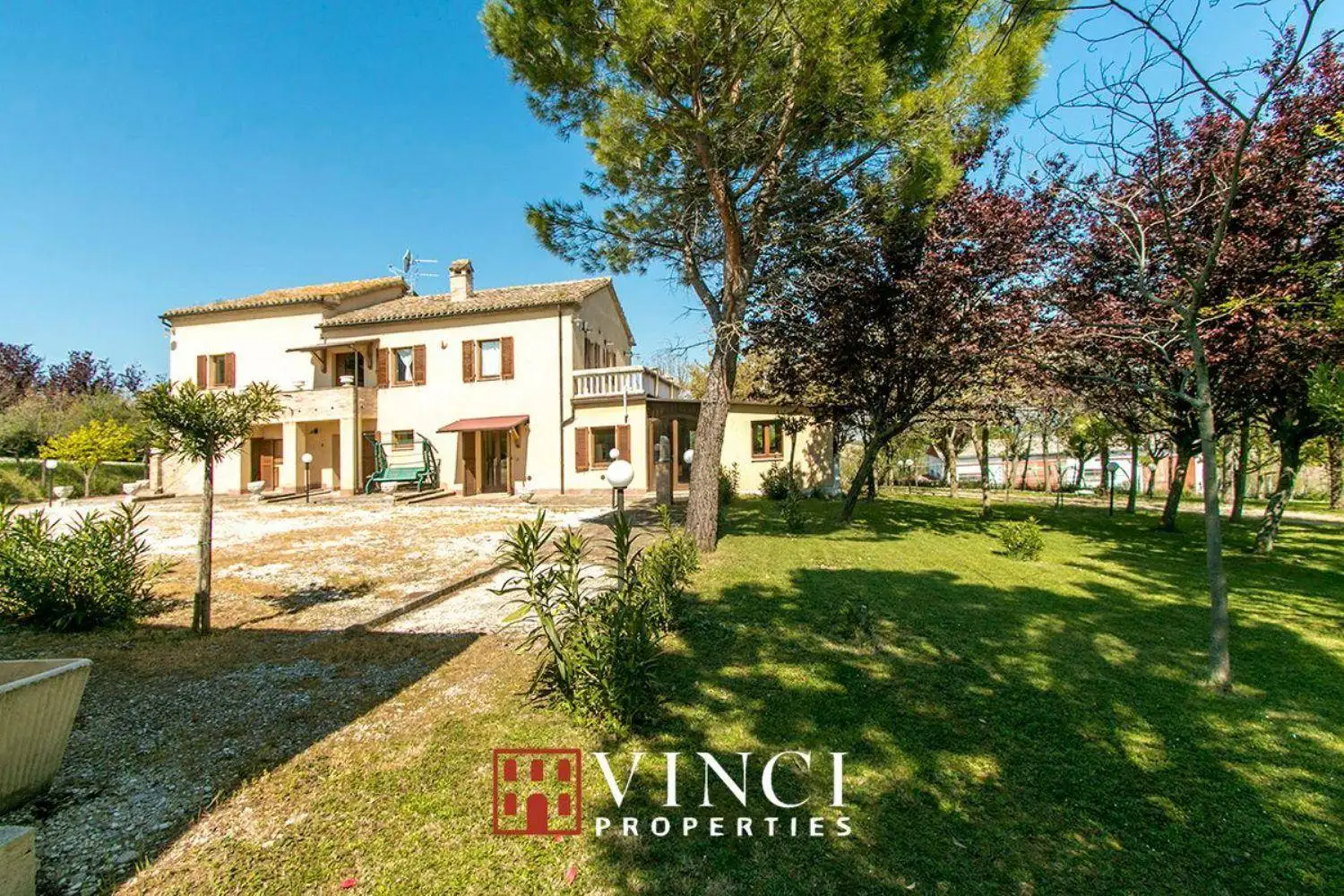 Rustico - Casale in vendita a Camporotondo di Fiastrone