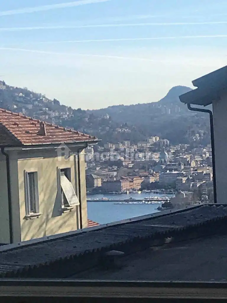 Appartamento in vendita a Como