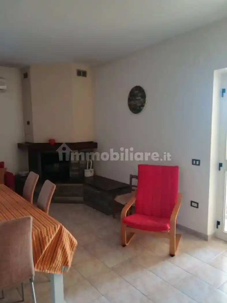 Quadrilocale via Volturno 79, Amorosi - foto 3