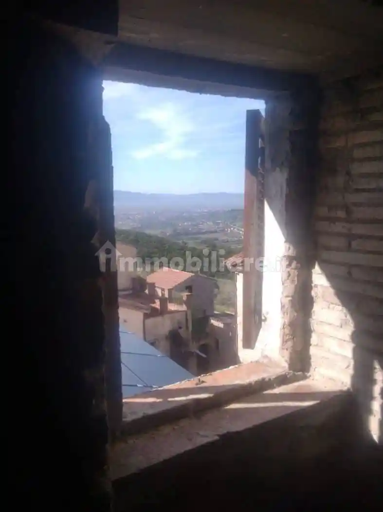 Rustico - Casale in vendita a Foligno