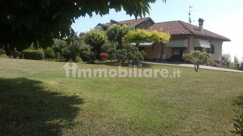 Villa in vendita a Pietra Marazzi