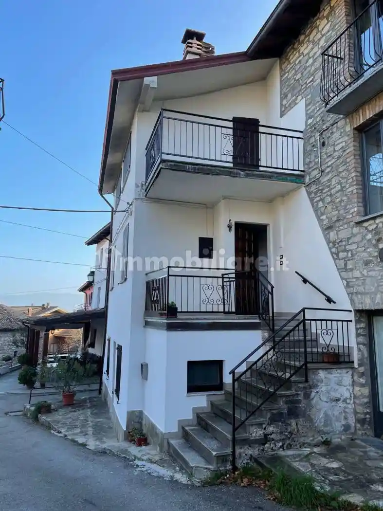 Casa indipendente in vendita a Bobbio