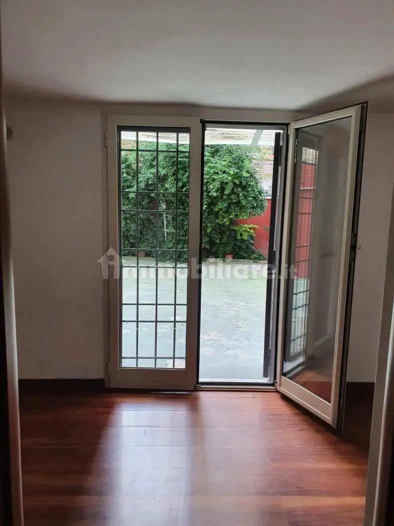 Appartamento in affitto a Napoli