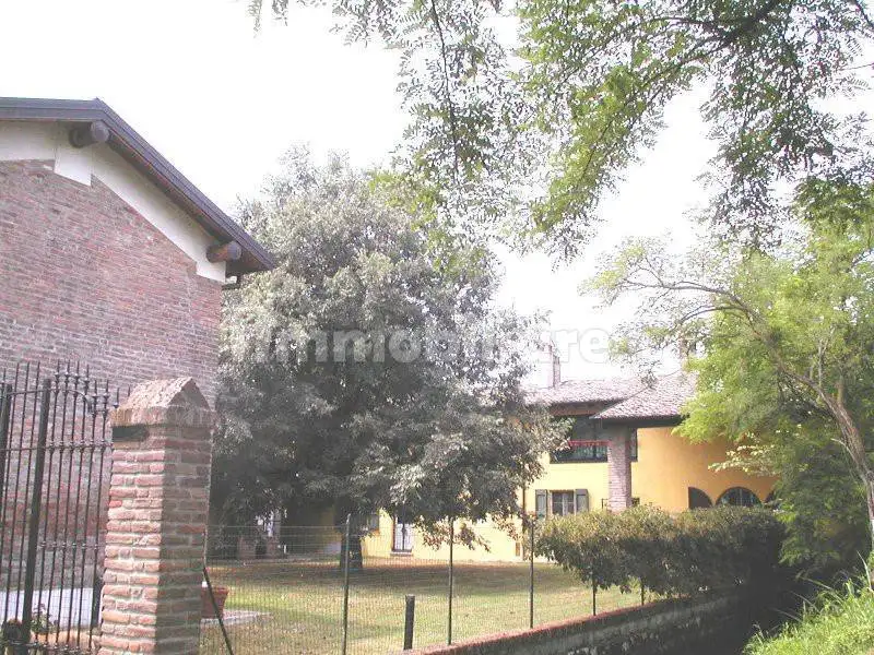 Rustico - Casale in vendita a Gombito