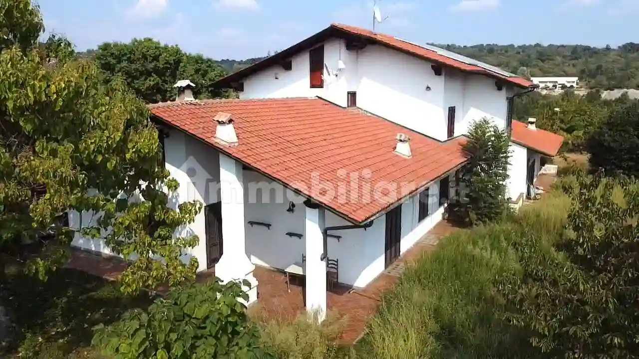 Villa plurifamiliare via Porta Pia , 35, Centro, Cuceglio - foto 4
